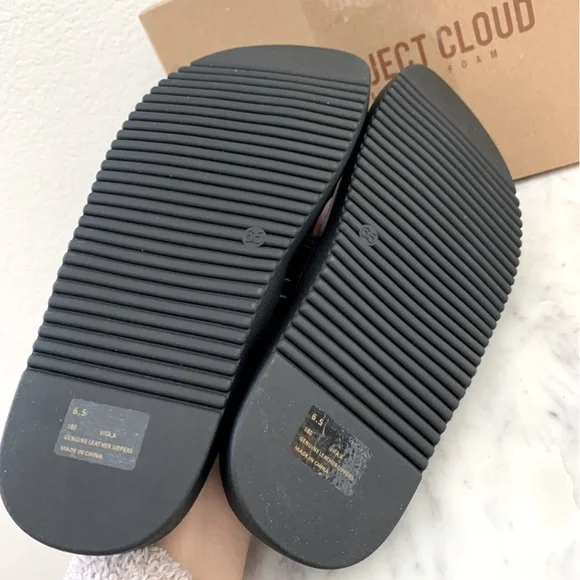 ☁️ PROJECT CLOUD Vita Genuine Leather Turn Lock Flat Sandals in Black - Picture 8 of 9